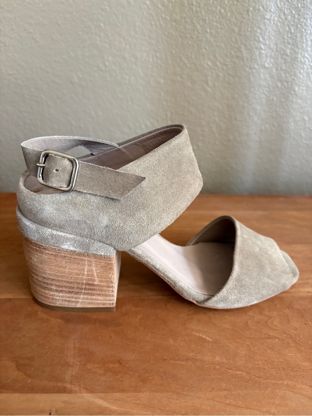 Officine Creative Italian Taupe Suede Block Heel Sandals size EU 37.5/US 7.5